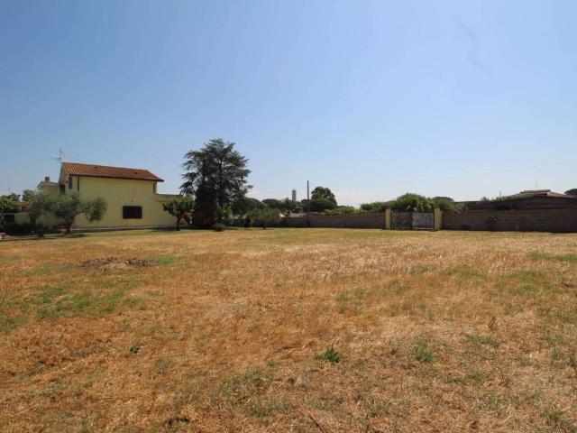 Villa in vendita a Aprilia LT