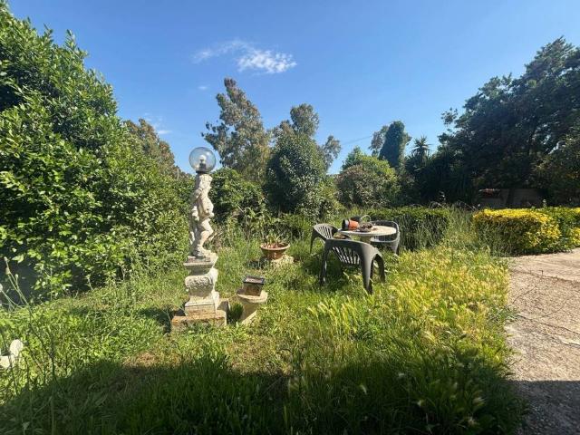 Villa in vendita a Aprilia LT