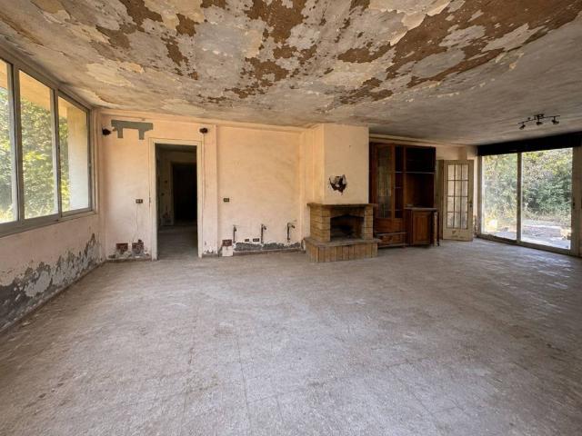 Villa in vendita a Aprilia LT