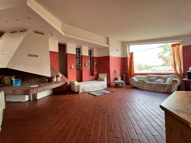 Villa in vendita a Aprilia LT