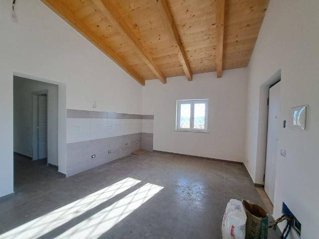 Villa in vendita a Aprilia LT