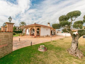 Villa in vendita a Aprilia LT