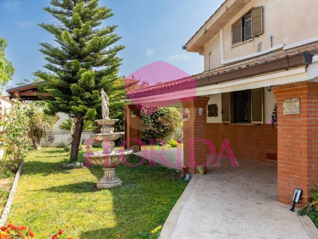 Villa in vendita a Aprilia LT