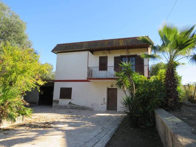 Villa in vendita a Aprilia LT