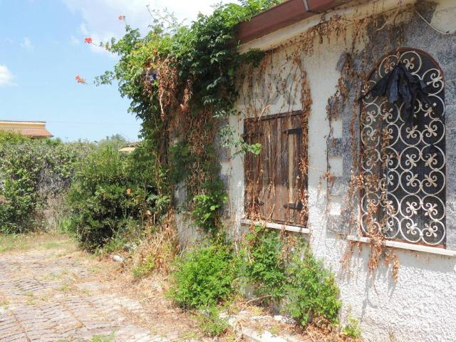 Villa in vendita a Aprilia LT