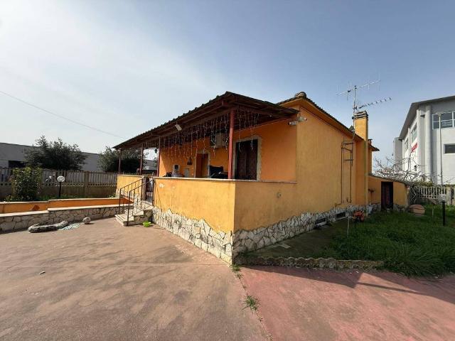 Villa in vendita a Aprilia LT