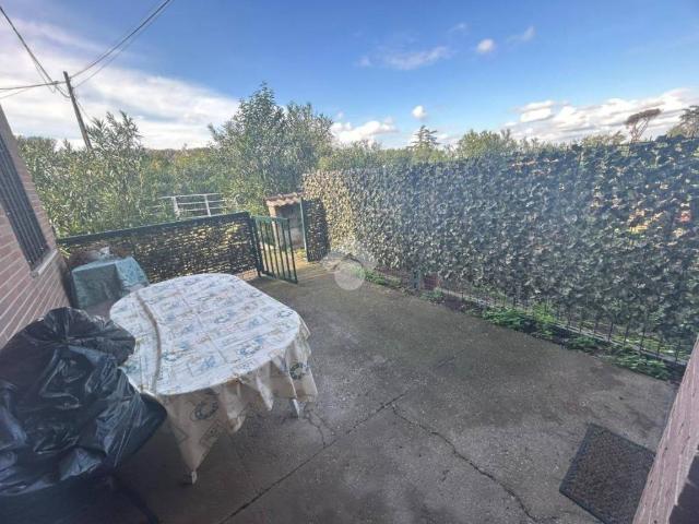 Villa in vendita a Aprilia LT