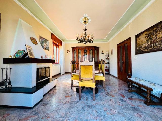 Villa in vendita a Aprilia LT