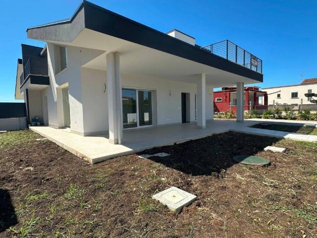 Villa in vendita a Aprilia LT