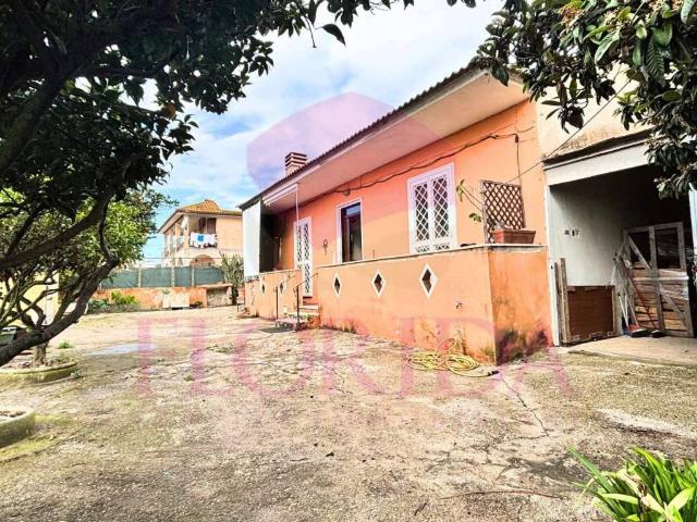 Villa in vendita a Aprilia LT