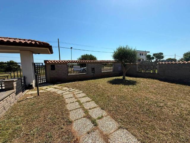 Villa in vendita a Aprilia LT