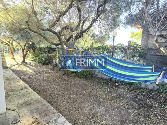 Villa in vendita a Aprilia LT