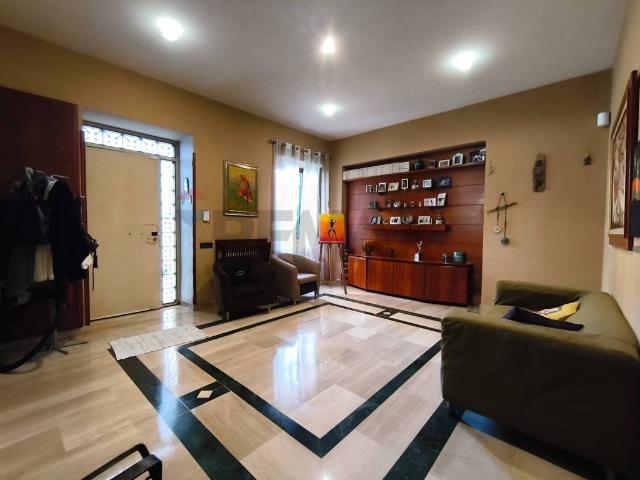 Villa in vendita a Arzano NA