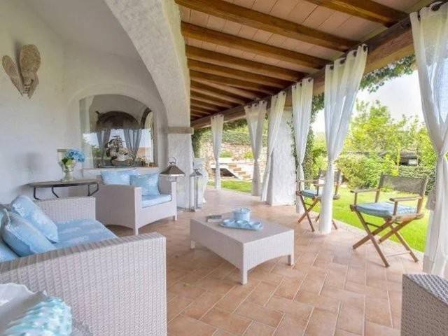 Villa in vendita a Arzachena OT