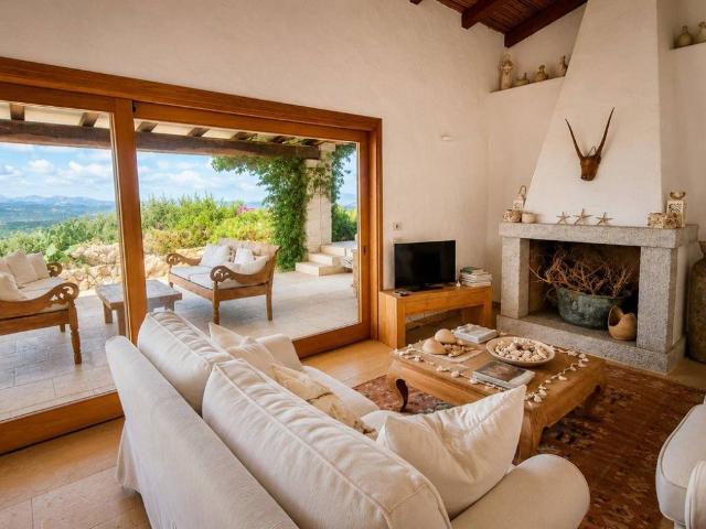 Villa in vendita a Arzachena OT