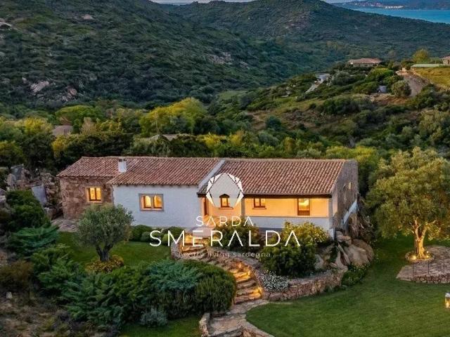 Villa in vendita a Arzachena OT
