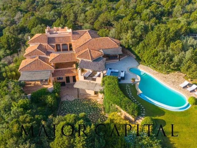 Villa in vendita a Arzachena OT