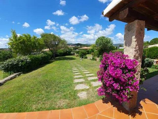 Villa in vendita a Arzachena OT