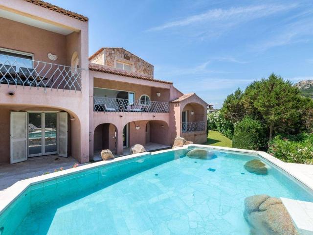Villa in vendita a Arzachena OT