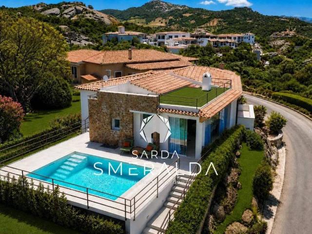 Villa in vendita a Arzachena OT
