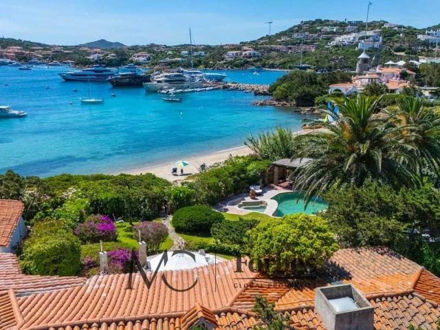 Villa in vendita a Arzachena