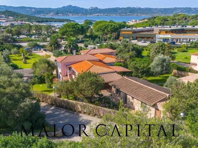 Villa in vendita a Arzachena