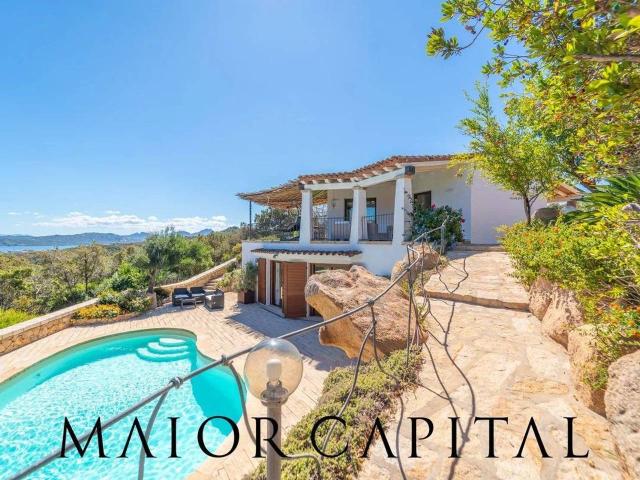 Villa in vendita a Arzachena