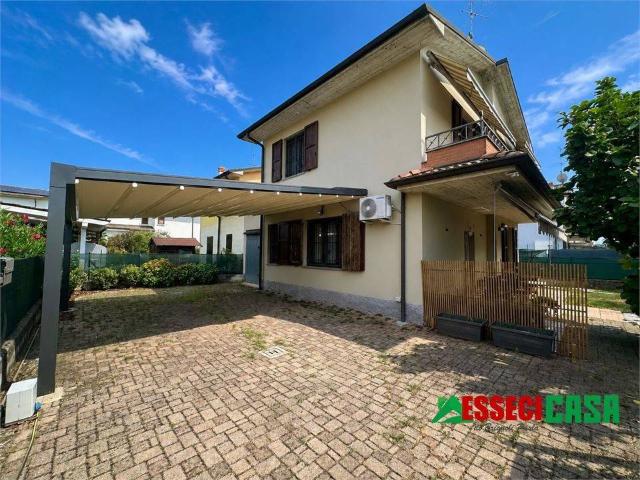 Villa in vendita a Arzago d'Adda BG