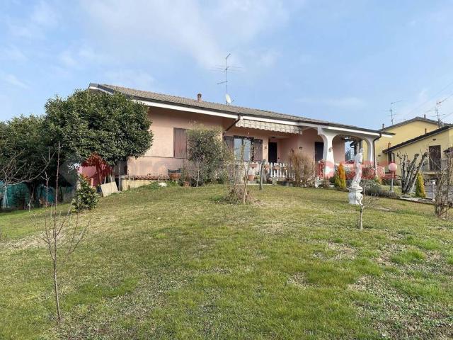 Villa in vendita a Arcene BG
