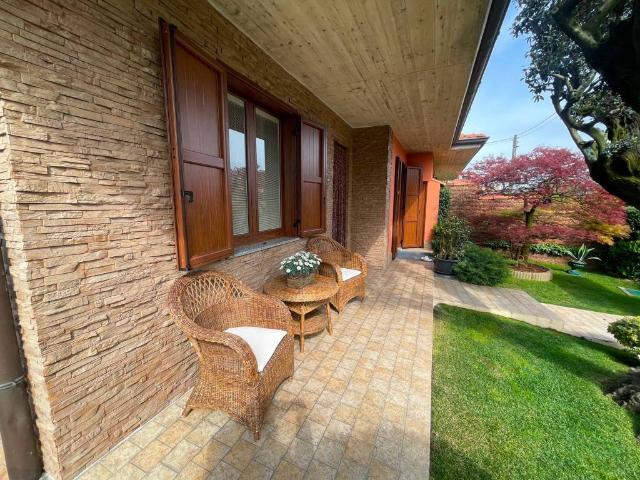 Villa in vendita a Arcene BG