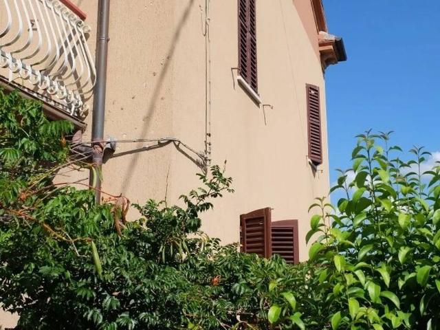 Villa in vendita a Arcevia AN
