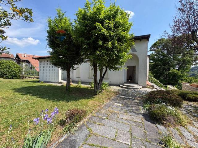 Villa in vendita a Arcisate