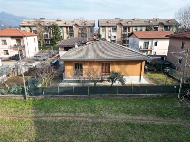 Villa in vendita a Arcisate VA