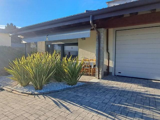 Villa in vendita a Arcisate VA