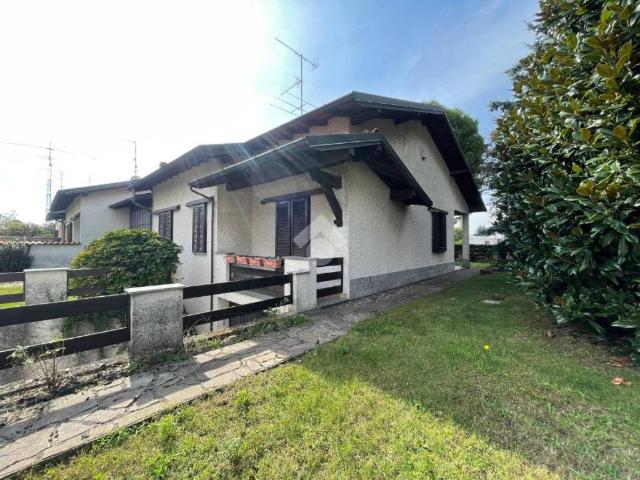 Villa in vendita a Arconate MI