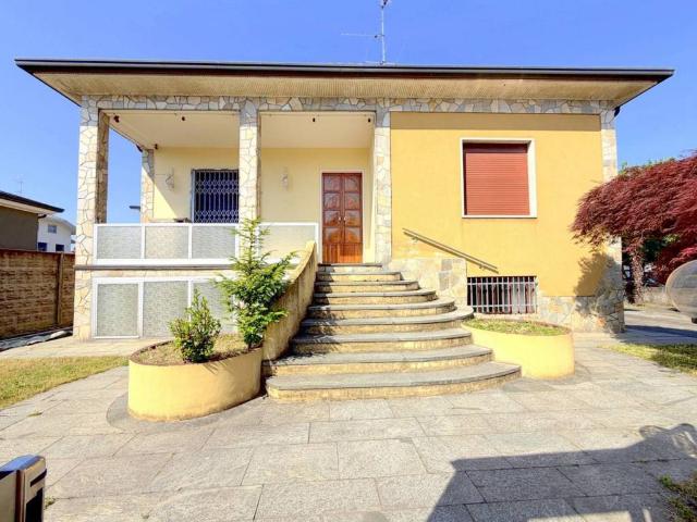 Villa in vendita a Arconate MI