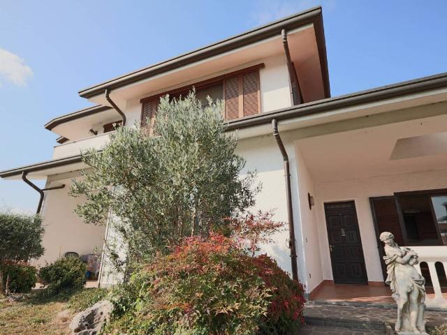Villa in vendita a Arconate MI