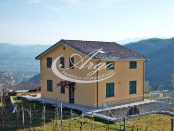 Villa in vendita a Arcola SP
