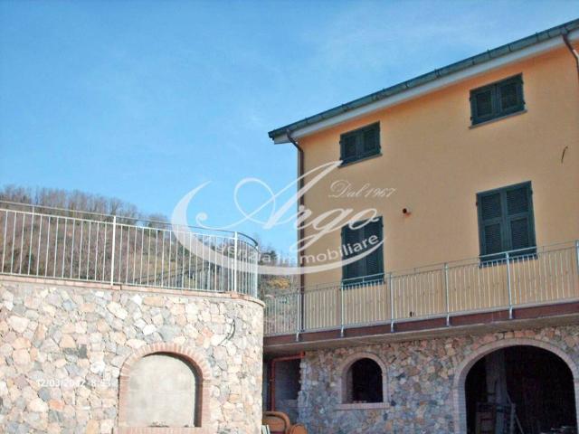 Villa in vendita a Arcola SP