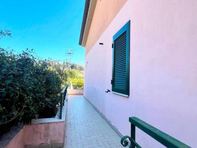 Villa in vendita a Arcola SP