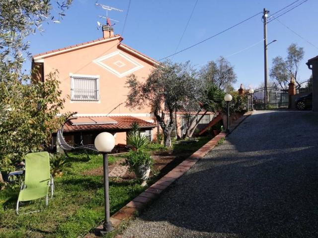 Villa in vendita a Arcola SP