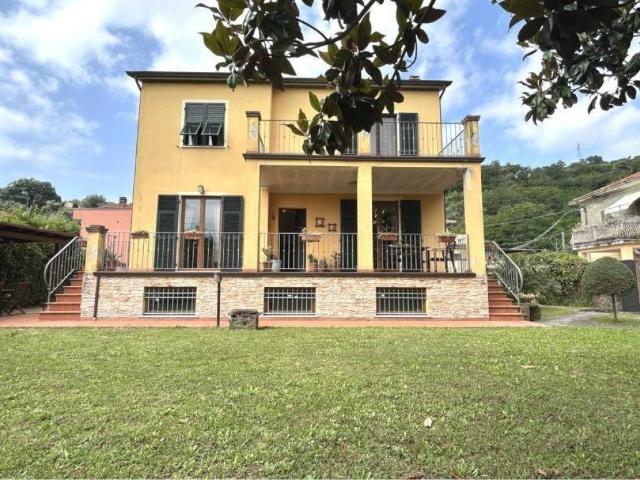 Villa in vendita a Arcola SP