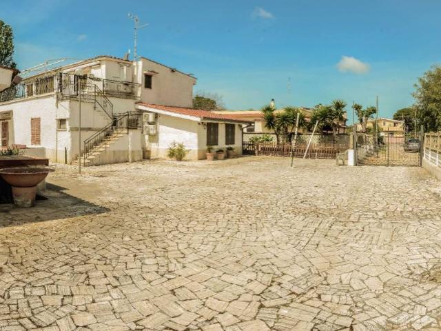 Villa in vendita a Ardea RM