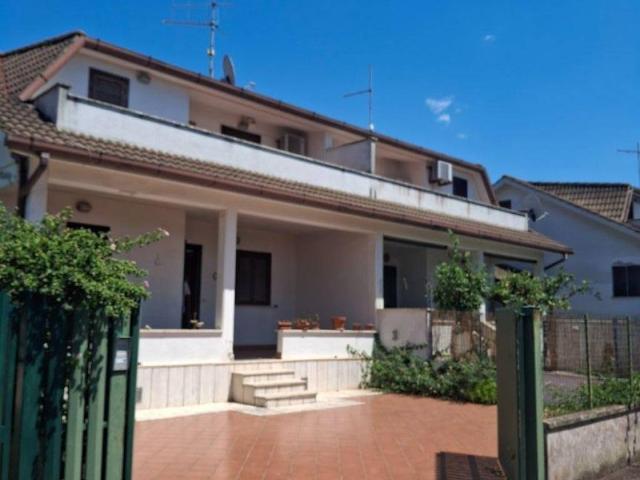 Villa in vendita a Ardea RM