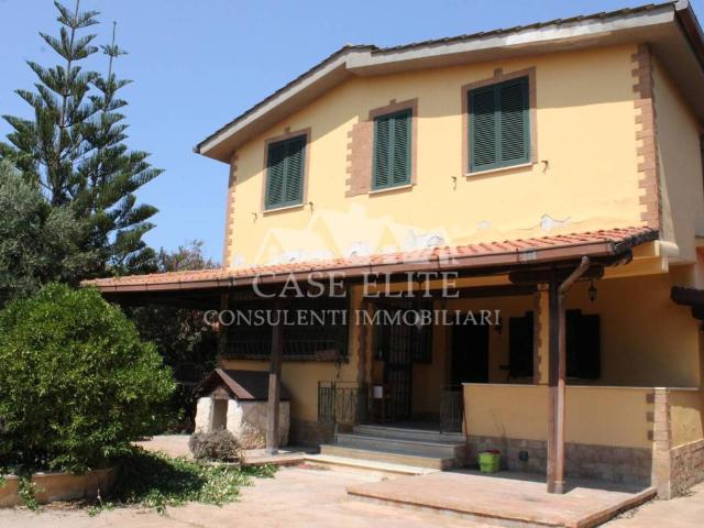 Villa in vendita a Ardea RM