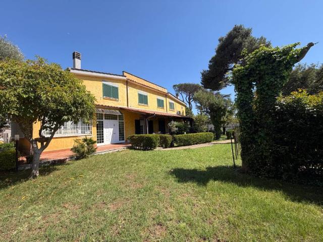 Villa in vendita a Ardea RM