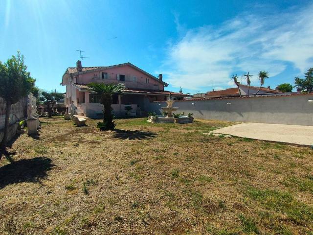 Villa in vendita a Ardea RM