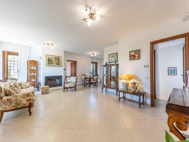 Villa in vendita a Ardea RM