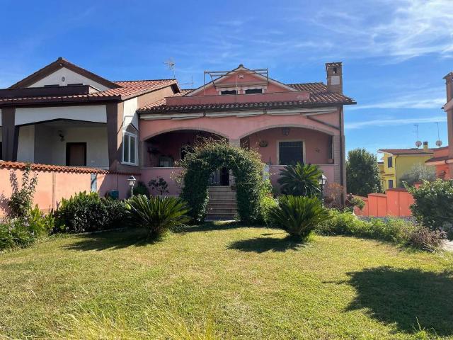 Villa in vendita a Ardea RM