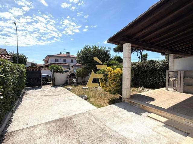 Villa in vendita a Ardea RM